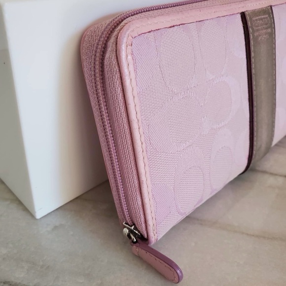 Vintage Coach Hamptons Long Wallet ( Pink / Lilac ) - Picture 3 of 10